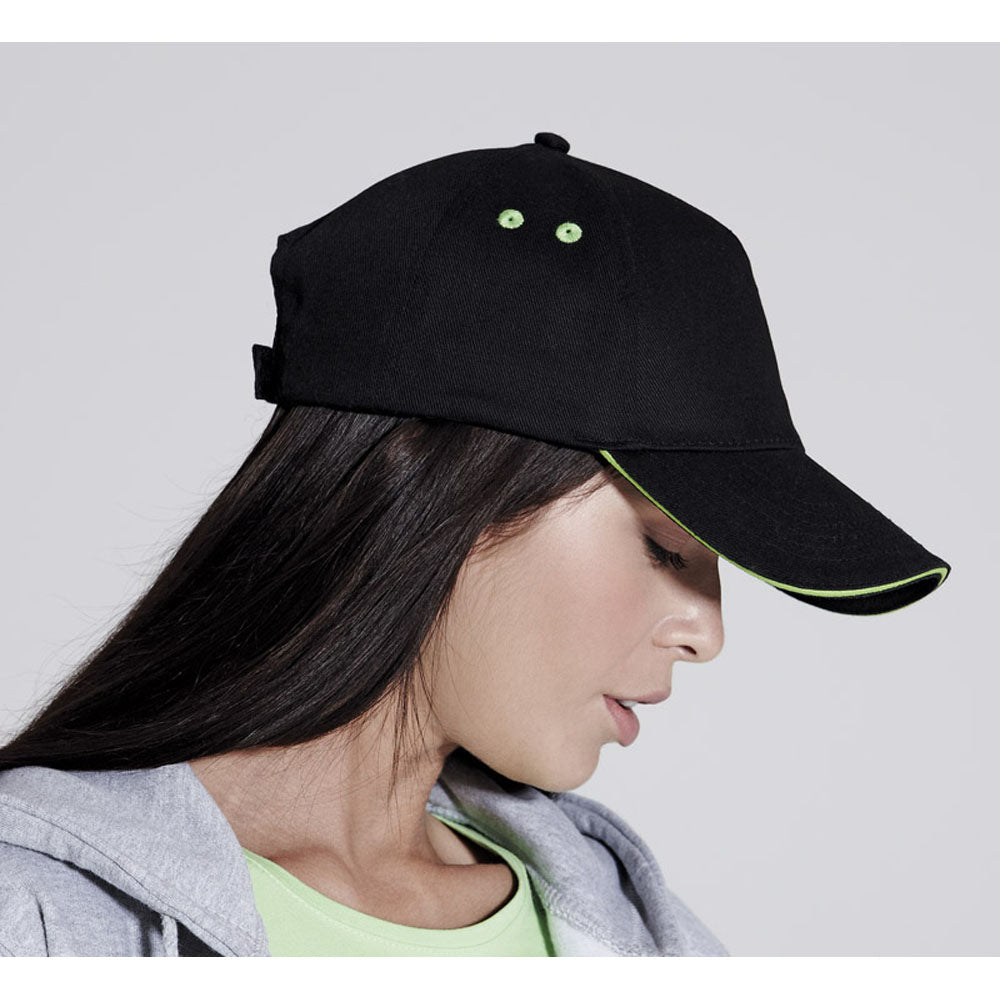 Beechfield Unisex Ultimate 5 panel contrast cap with sandwich peak